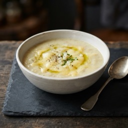 Illustration for the Parsnip and potato soup with cheese meal